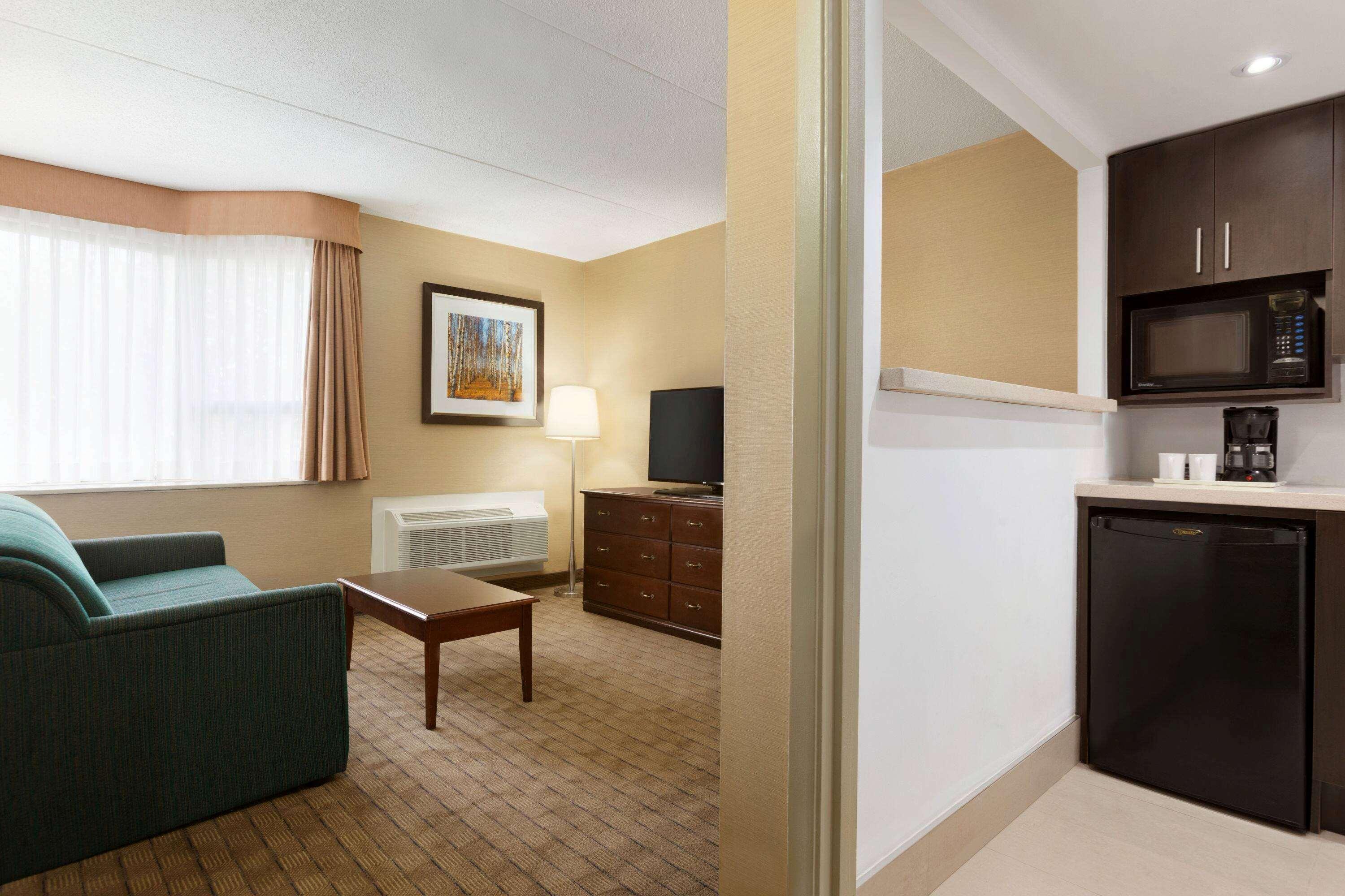 Travelodge By Wyndham Toronto East Ngoại thất bức ảnh