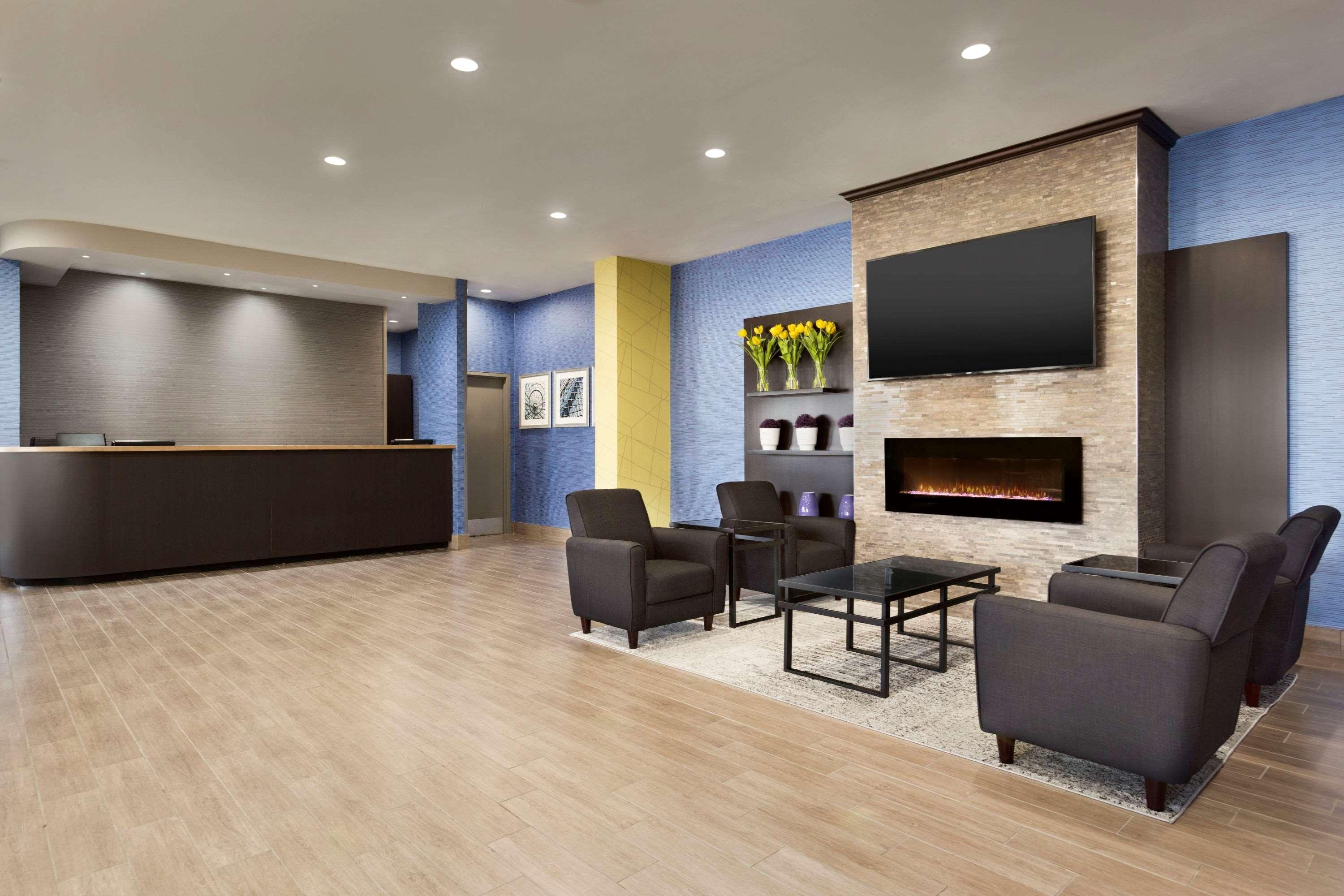 Travelodge By Wyndham Toronto East Ngoại thất bức ảnh