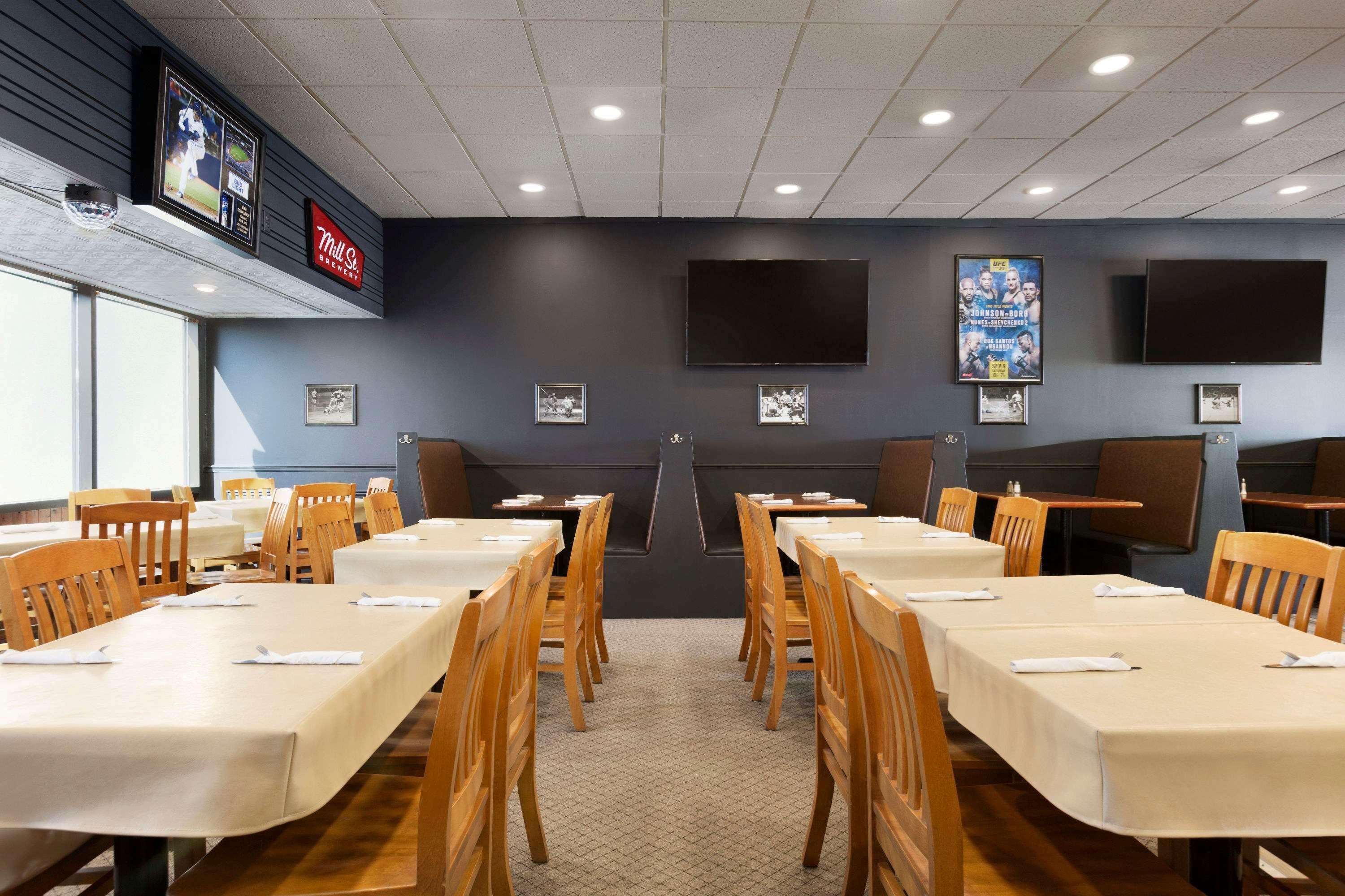 Travelodge By Wyndham Toronto East Ngoại thất bức ảnh