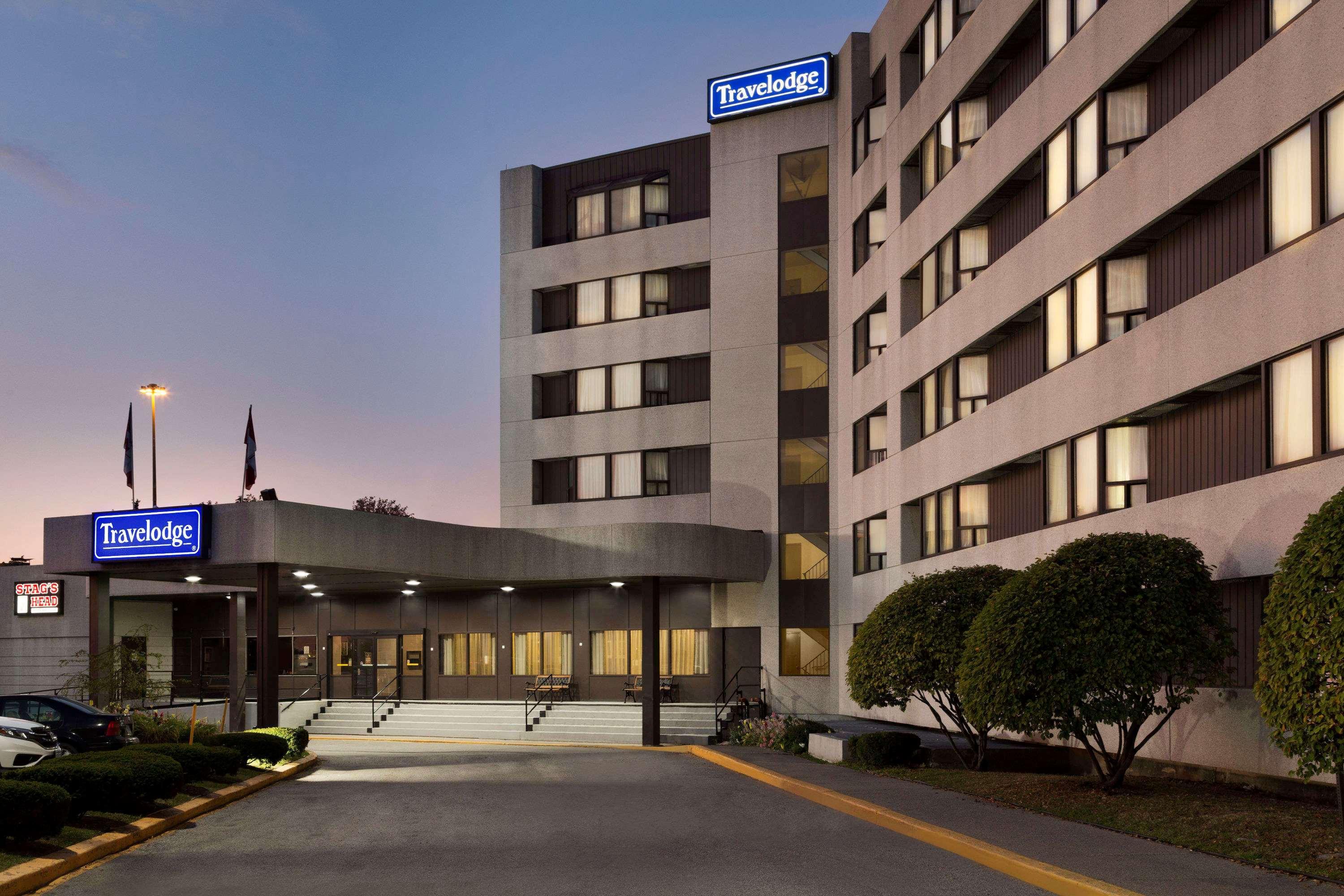Travelodge By Wyndham Toronto East Ngoại thất bức ảnh