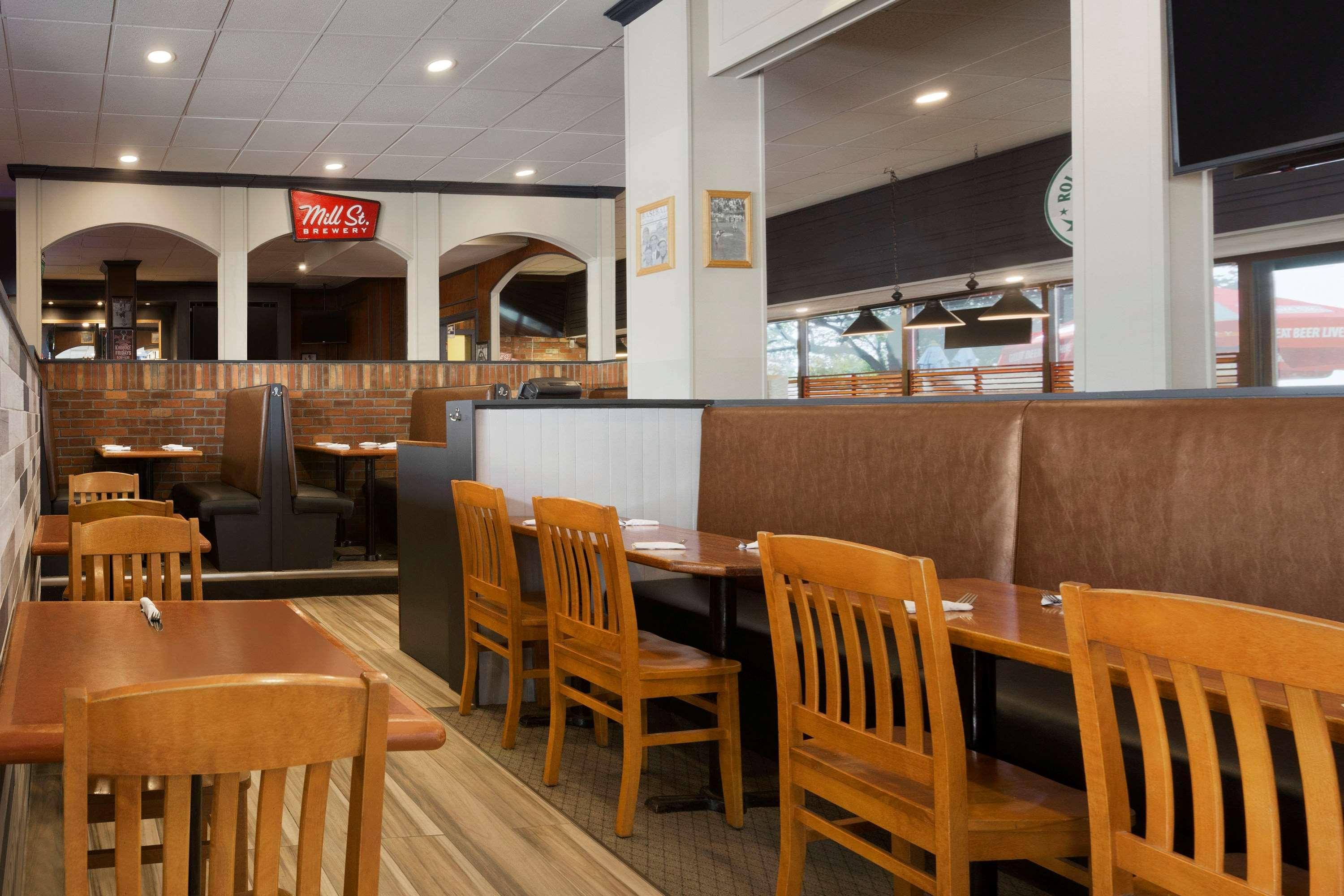 Travelodge By Wyndham Toronto East Ngoại thất bức ảnh
