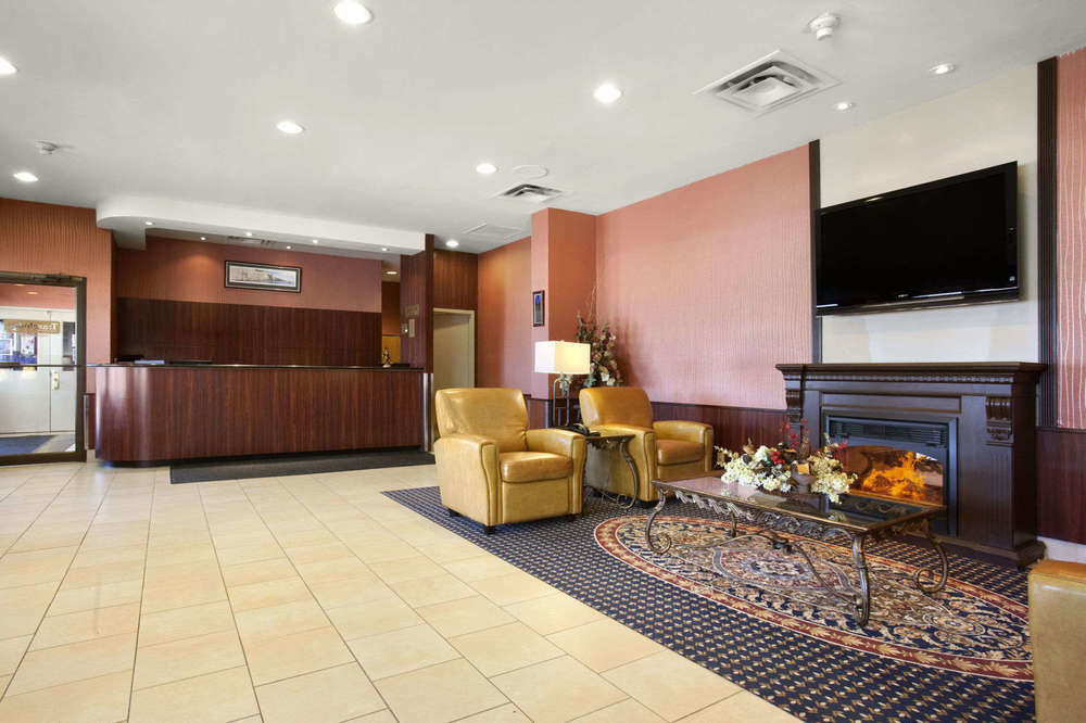 Travelodge By Wyndham Toronto East Ngoại thất bức ảnh