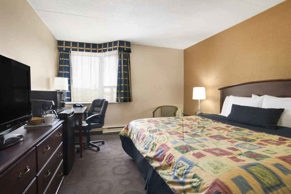 Travelodge By Wyndham Toronto East Ngoại thất bức ảnh