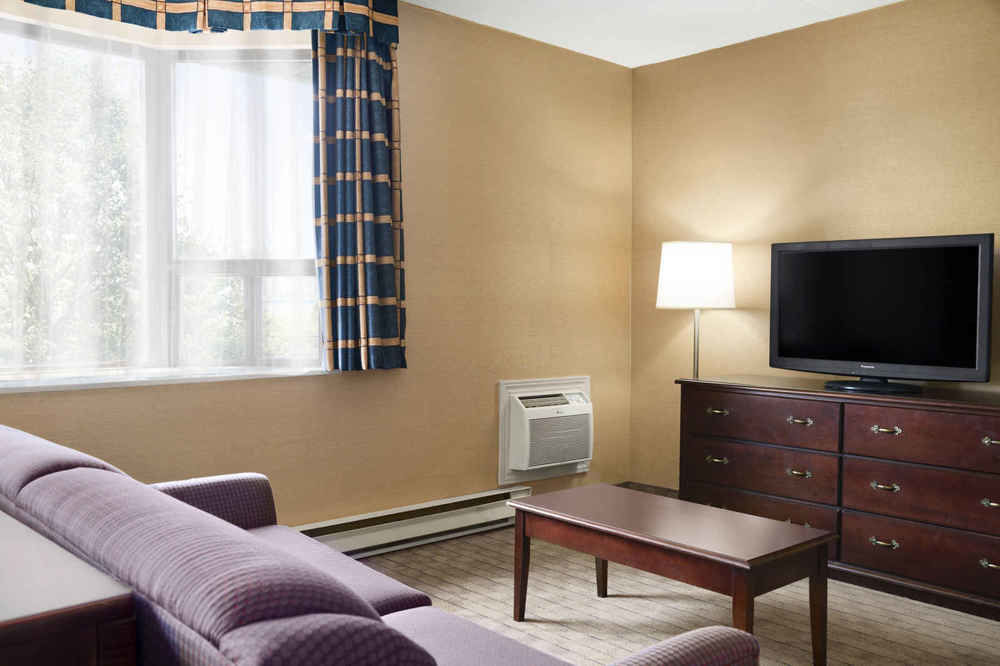 Travelodge By Wyndham Toronto East Ngoại thất bức ảnh