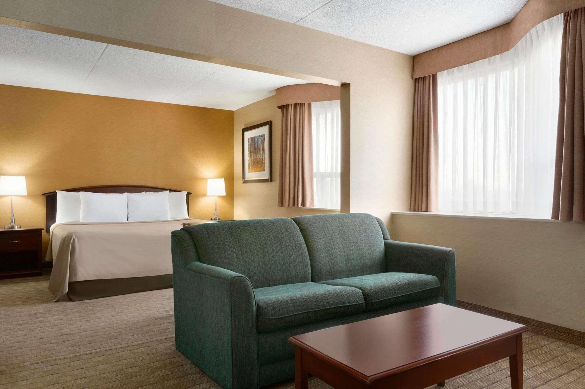 Travelodge By Wyndham Toronto East Ngoại thất bức ảnh